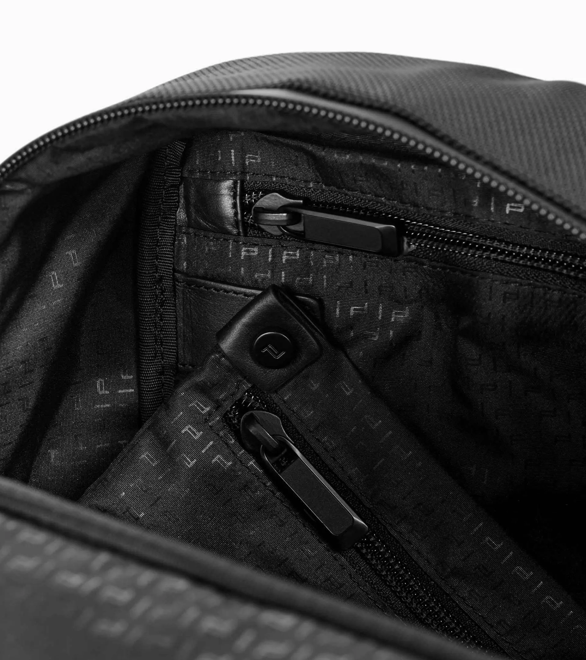 Porsche Design Roadster Pro Weekender S Black Hot